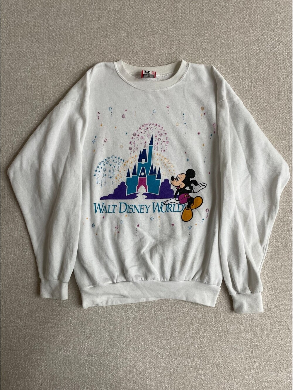 Vintage Disney Designs Walt Disney World Castle Mickey Mouse Sweatshirt Large
